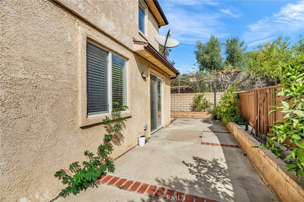 9155 Cedros Avenue 12