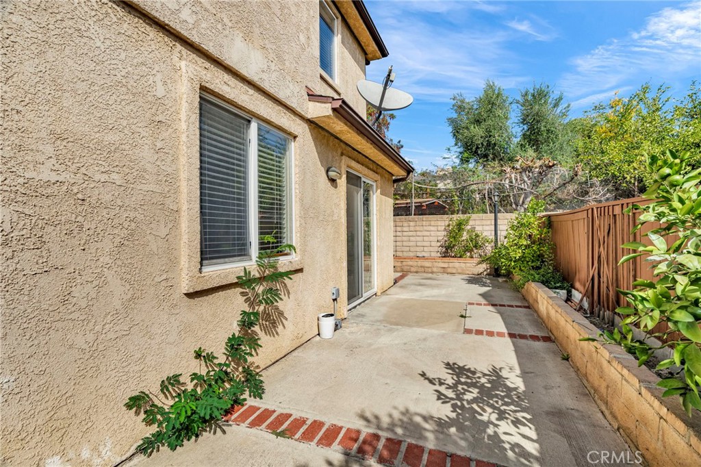 9155 Cedros Avenue 12