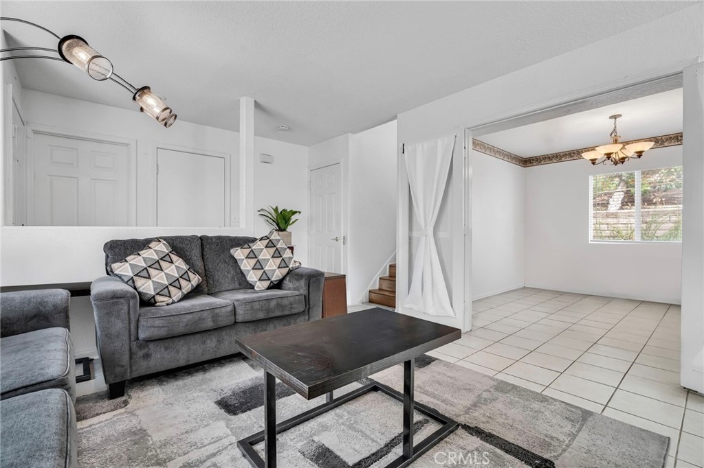 9155 Cedros Avenue 12