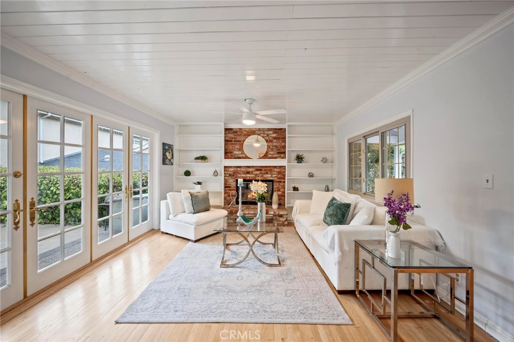 20955 De Mina Street