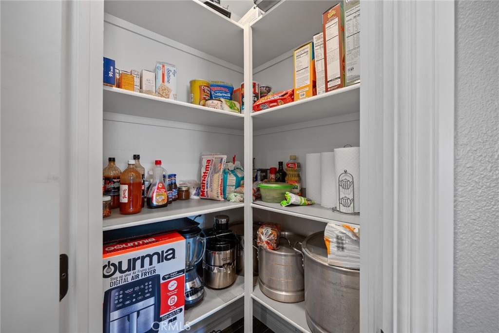 9564 Candlelight Street