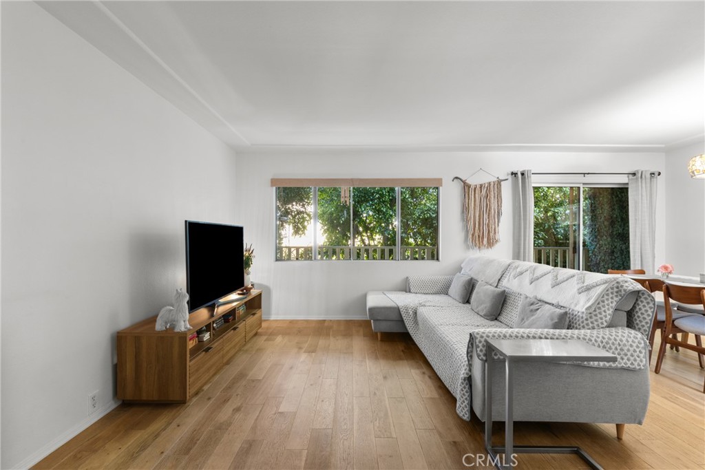 4859 Coldwater Canyon Avenue 4