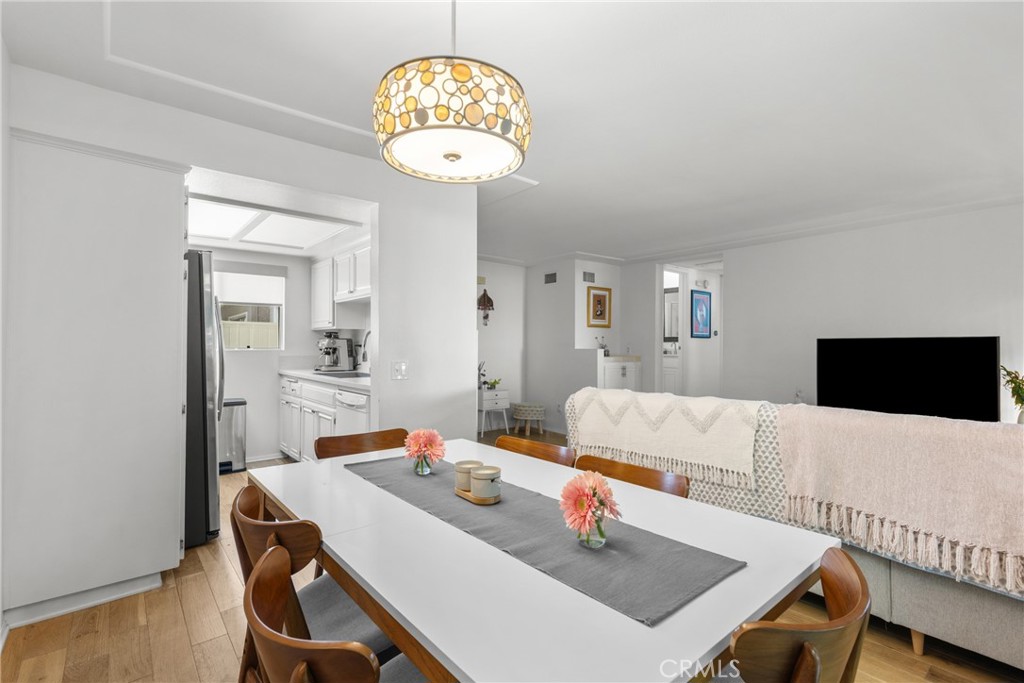 4859 Coldwater Canyon Avenue 4