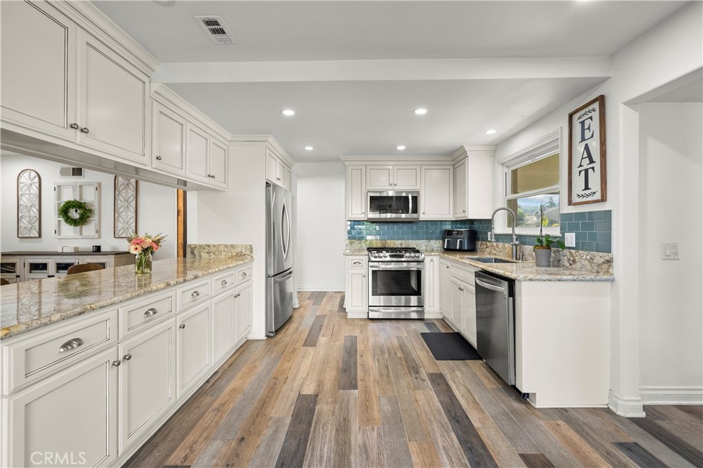 1024 Knollwood Drive