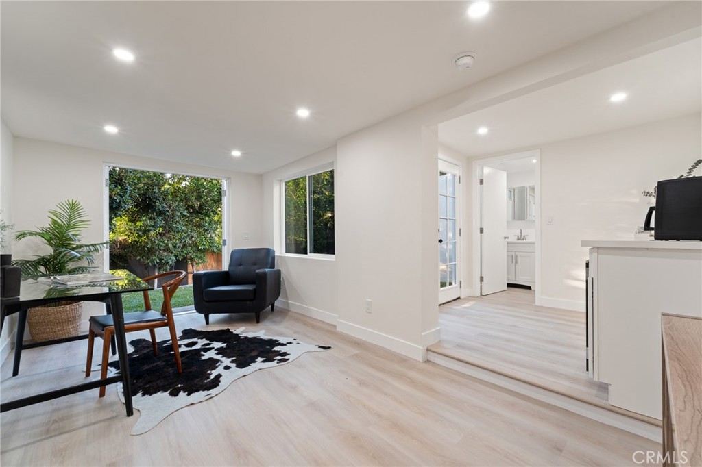 1637 Alvarado Street