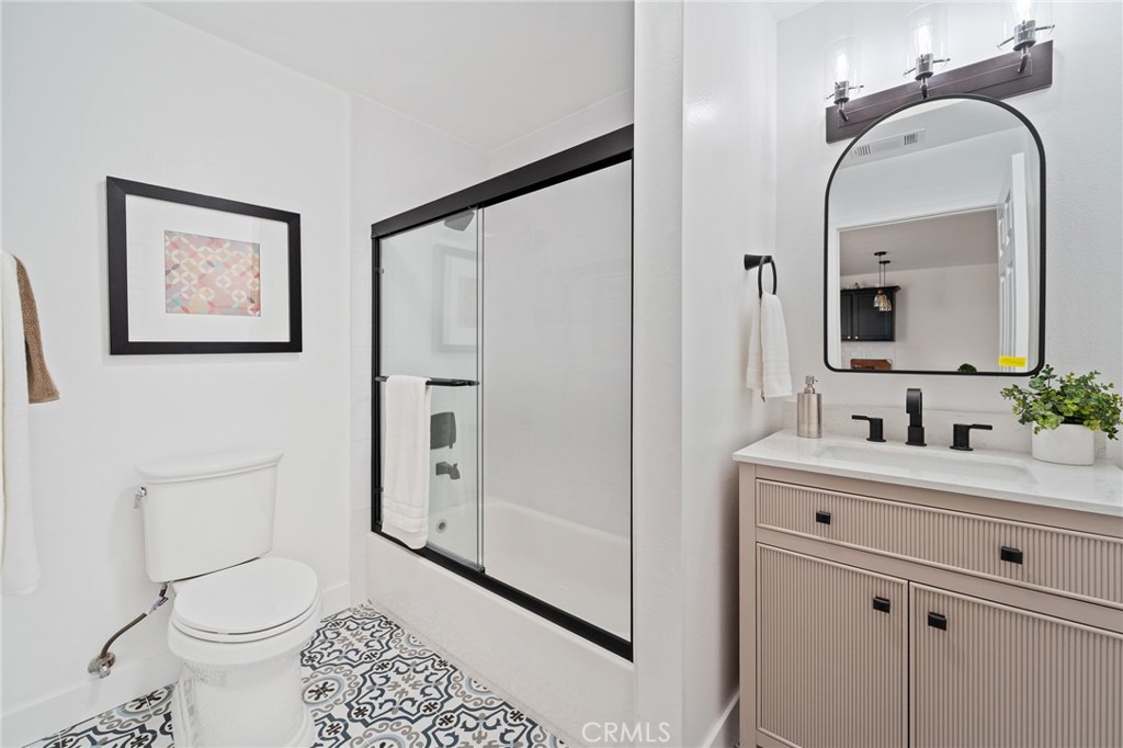 1637 Alvarado Street