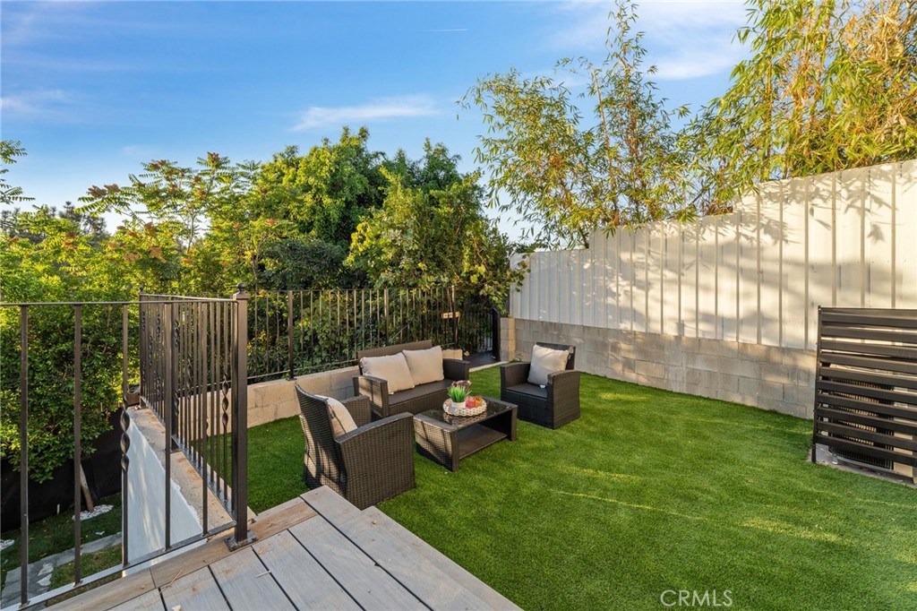 1637 Alvarado Street