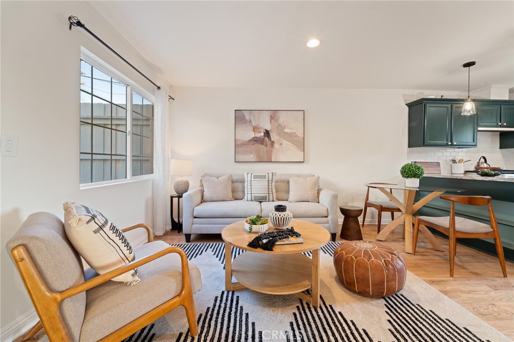 1637 Alvarado Street