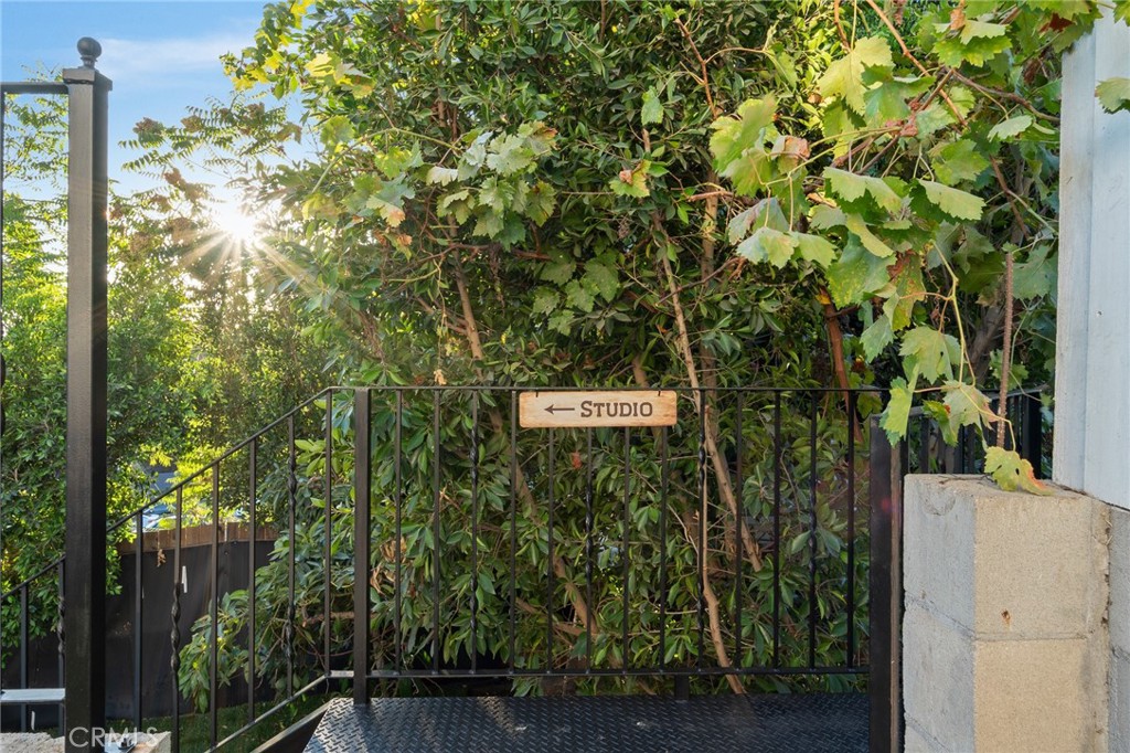 1637 Alvarado Street