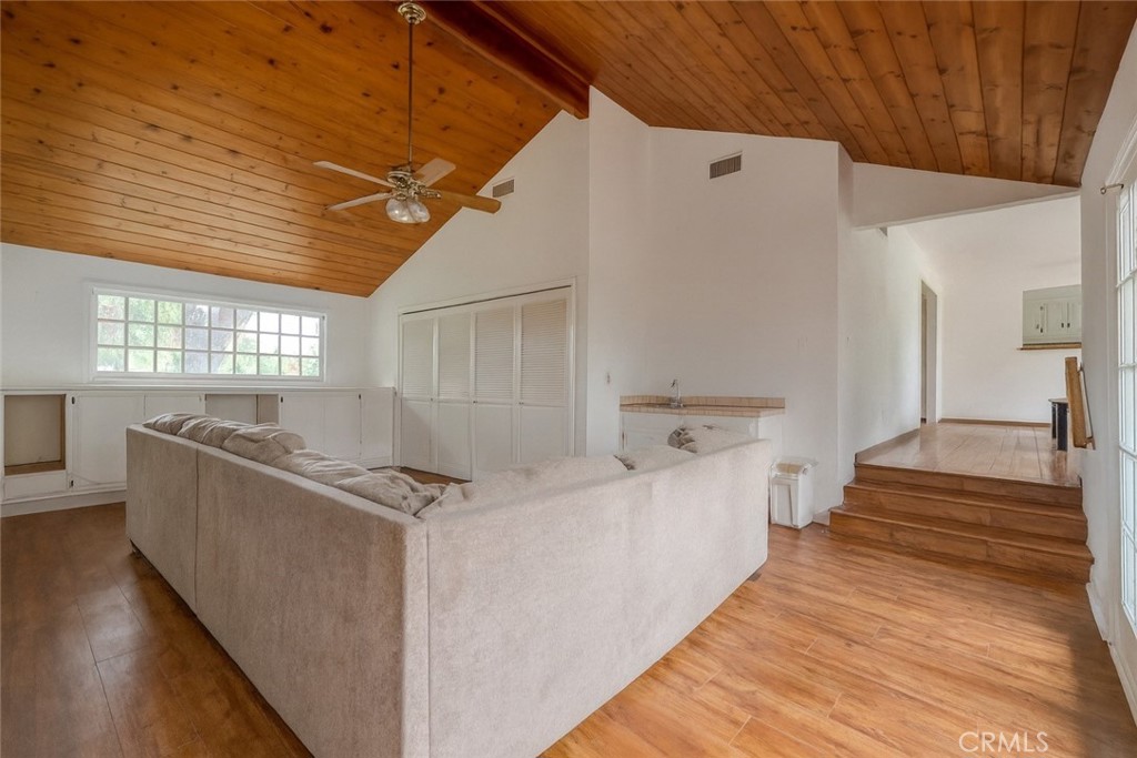 18351 San Fernando Mission Boulevard