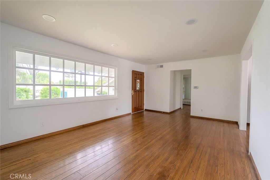 18351 San Fernando Mission Boulevard