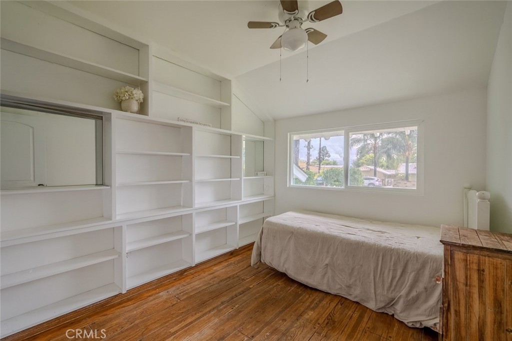 18351 San Fernando Mission Boulevard