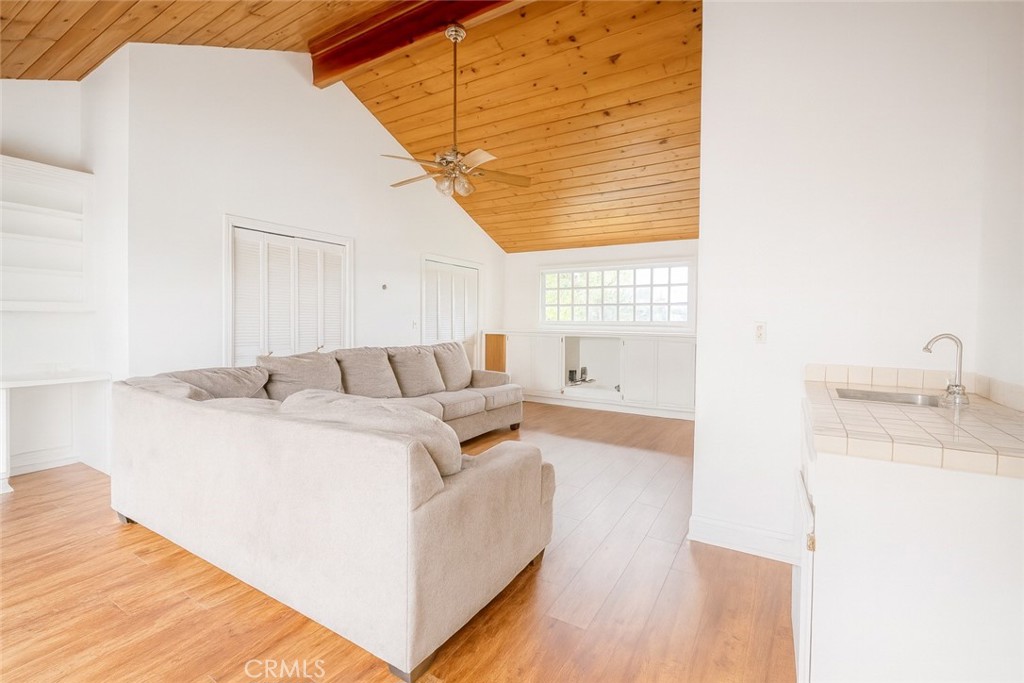 18351 San Fernando Mission Boulevard