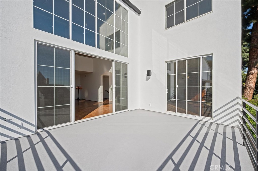 8246 Woodshill Trail