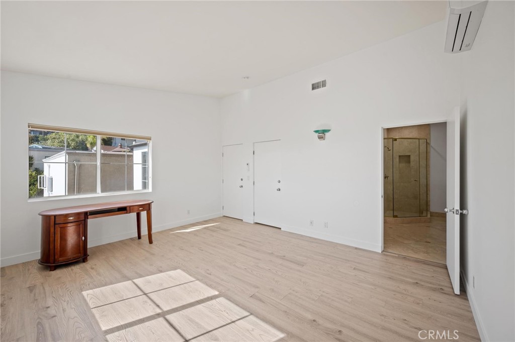 8246 Woodshill Trail