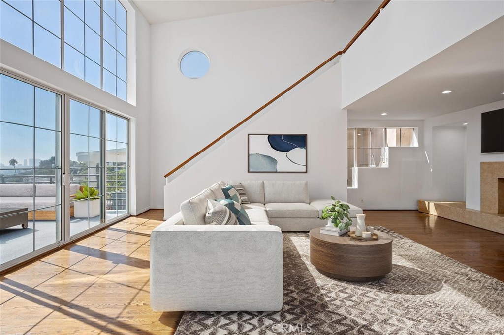 8246 Woodshill Trail