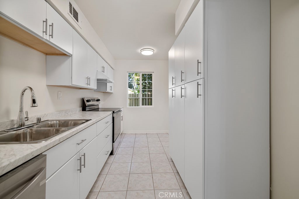 8051 Canby Avenue 3