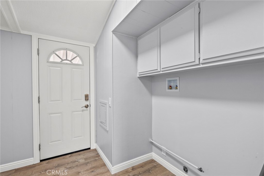 31318 Lakehills Rd 8