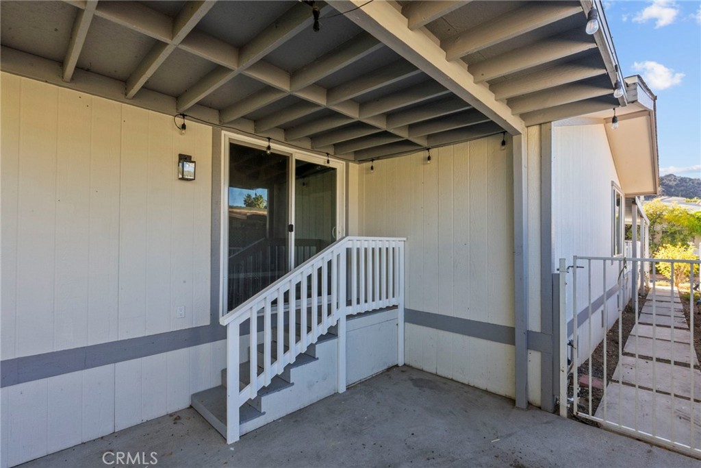 31318 Lakehills Rd 8