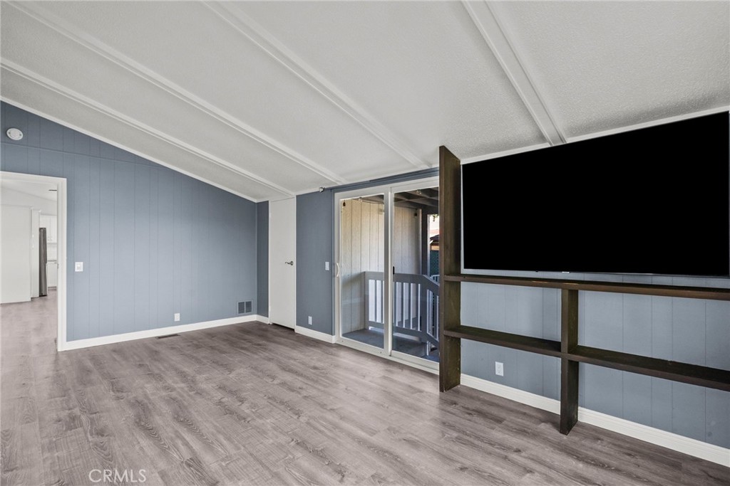 31318 Lakehills Rd 8