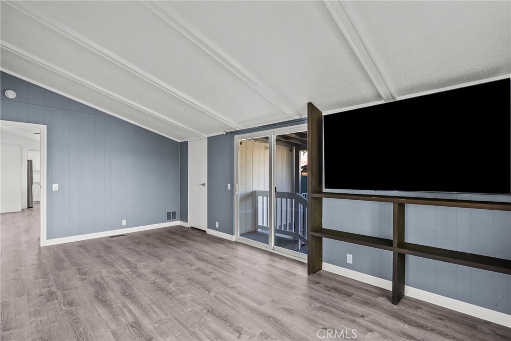 31318 Lakehills Rd 8