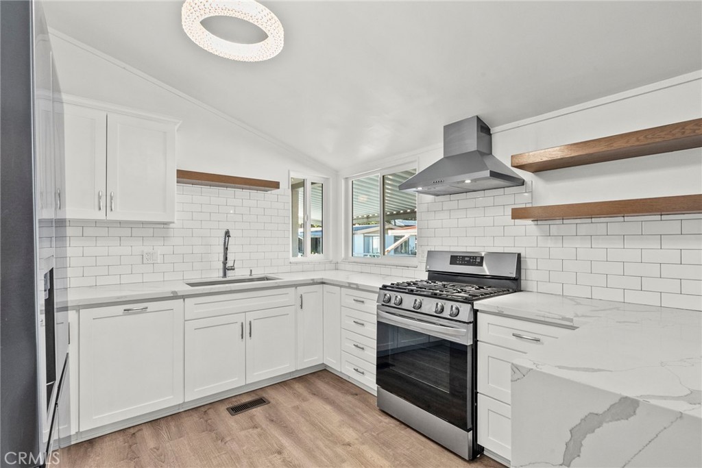 31318 Lakehills Rd 8