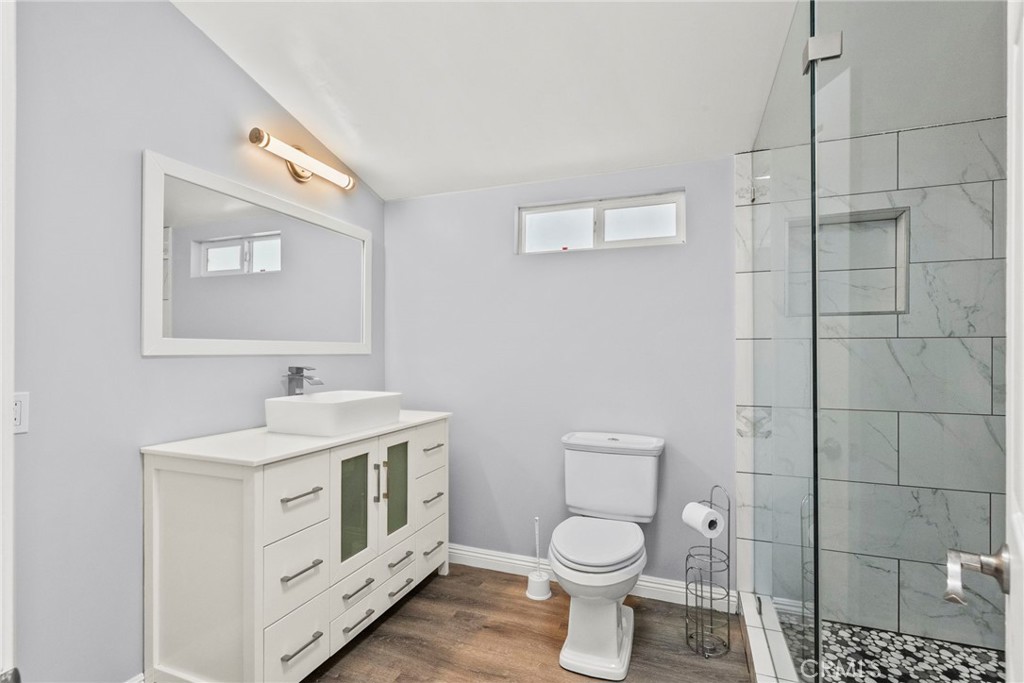 31318 Lakehills Rd 8