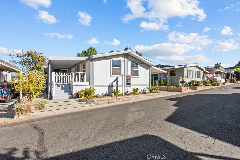 31318 Lakehills Rd 8