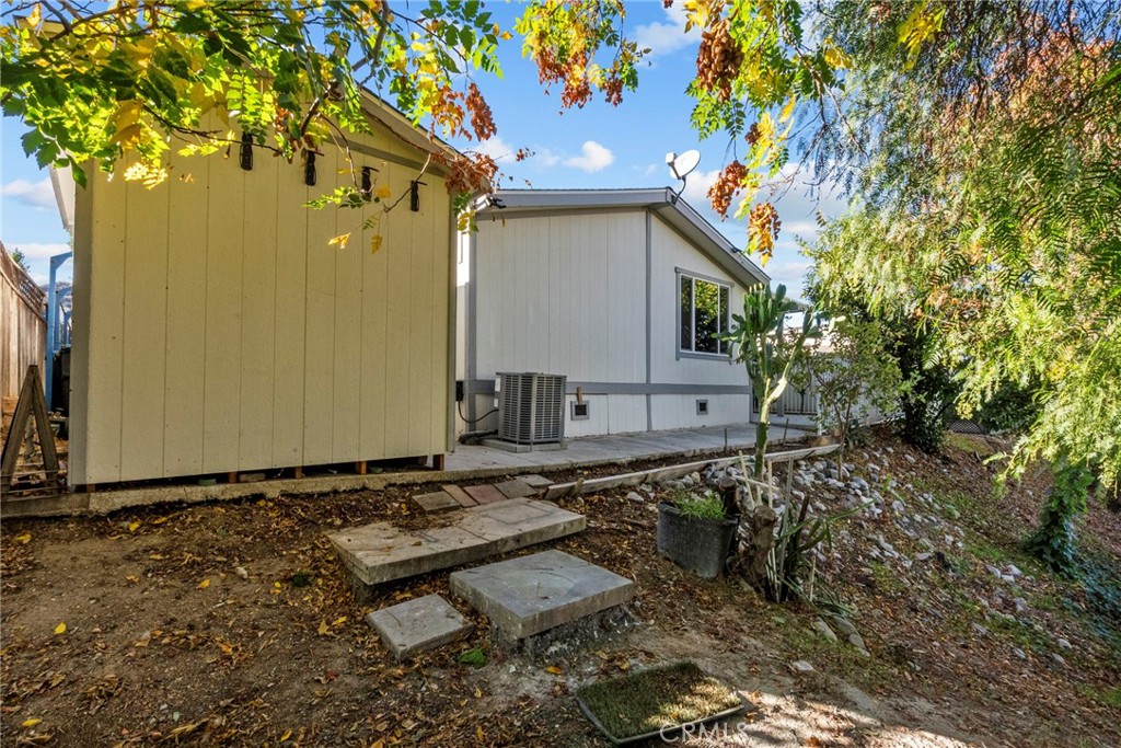 31318 Lakehills Rd 8