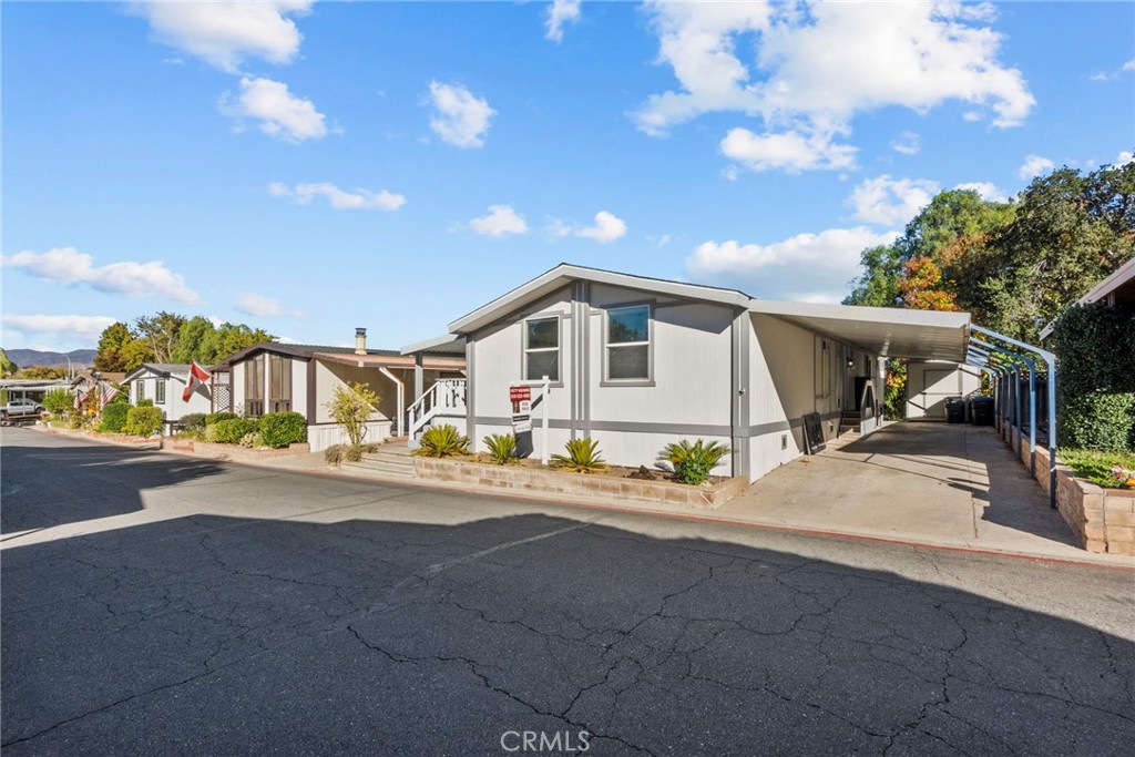 31318 Lakehills Rd 8