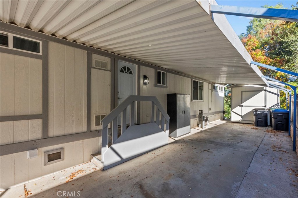 31318 Lakehills Rd 8