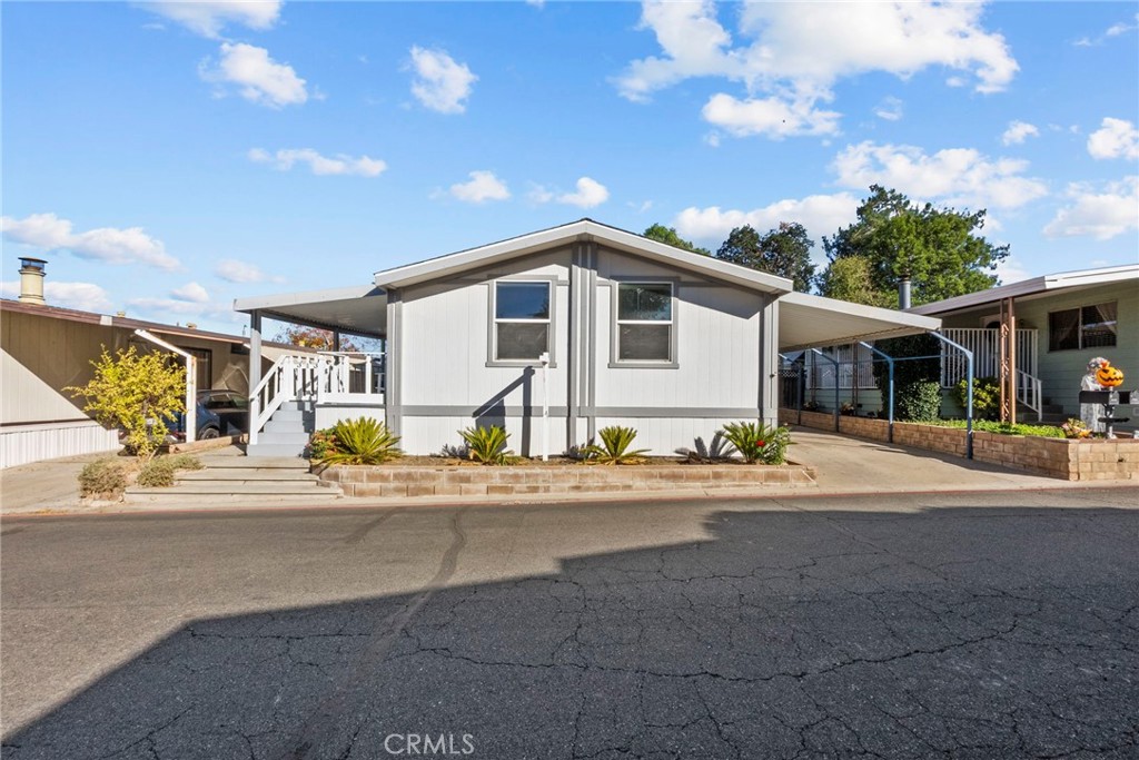31318 Lakehills Rd 8