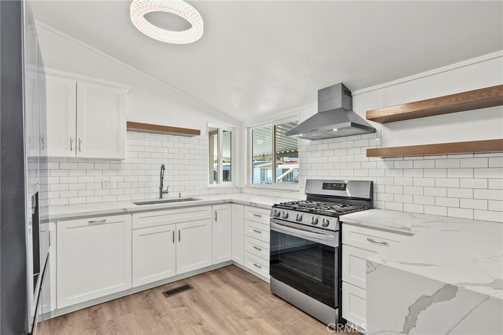 31318 Lakehills Rd 8