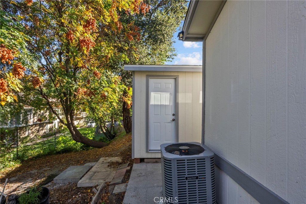 31318 Lakehills Rd 8