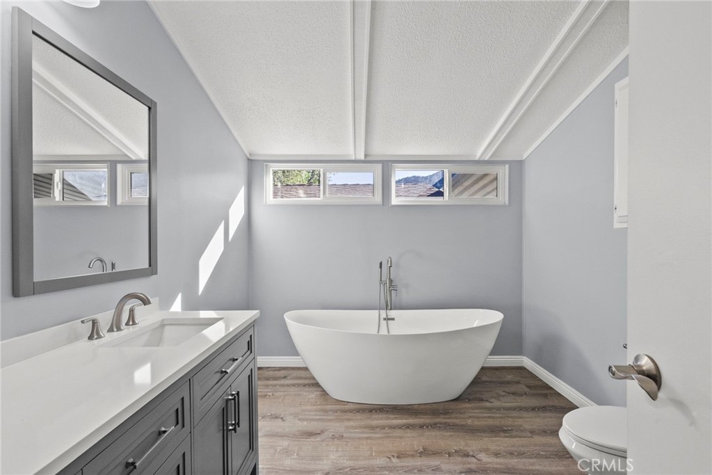 31318 Lakehills Rd 8