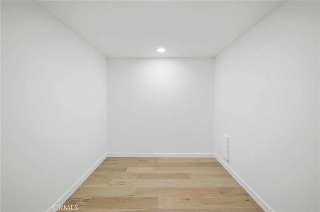 14328 Emelita Street