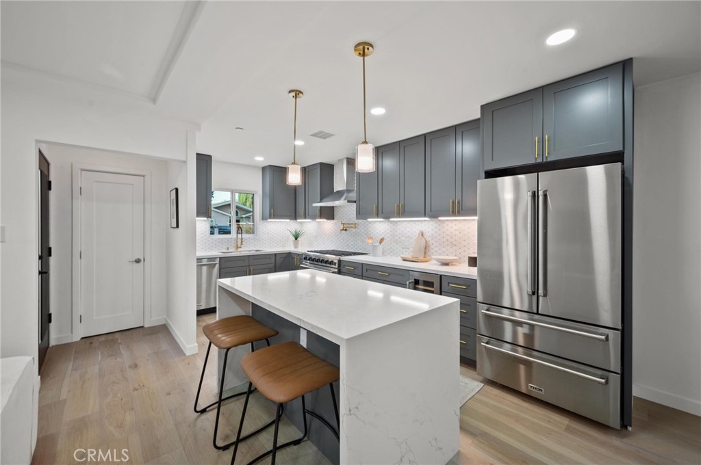 14328 Emelita Street