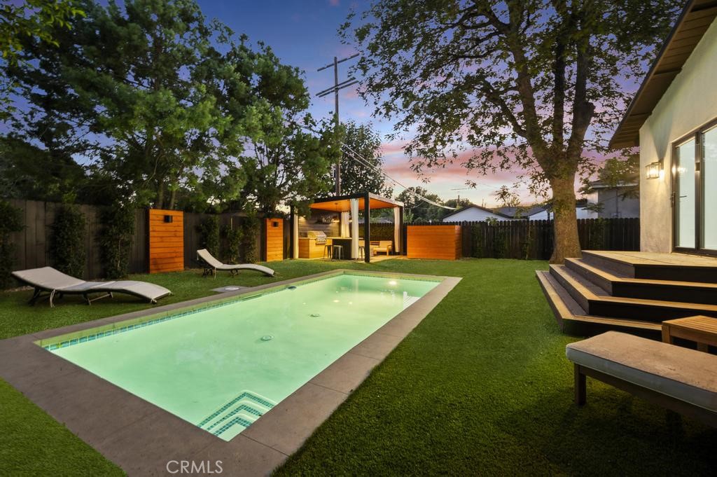 14328 Emelita Street