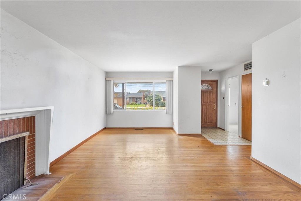 15512 Farnsworth