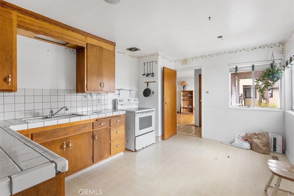 15512 Farnsworth