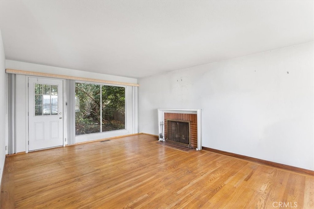 15512 Farnsworth