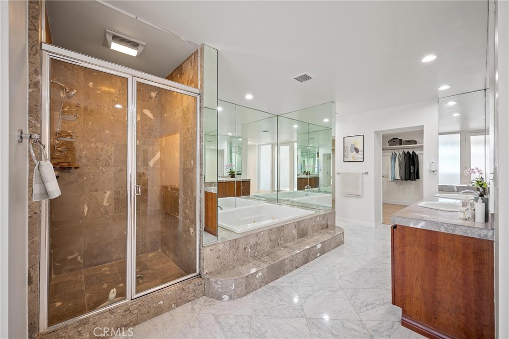 8246 Woodshill Trail