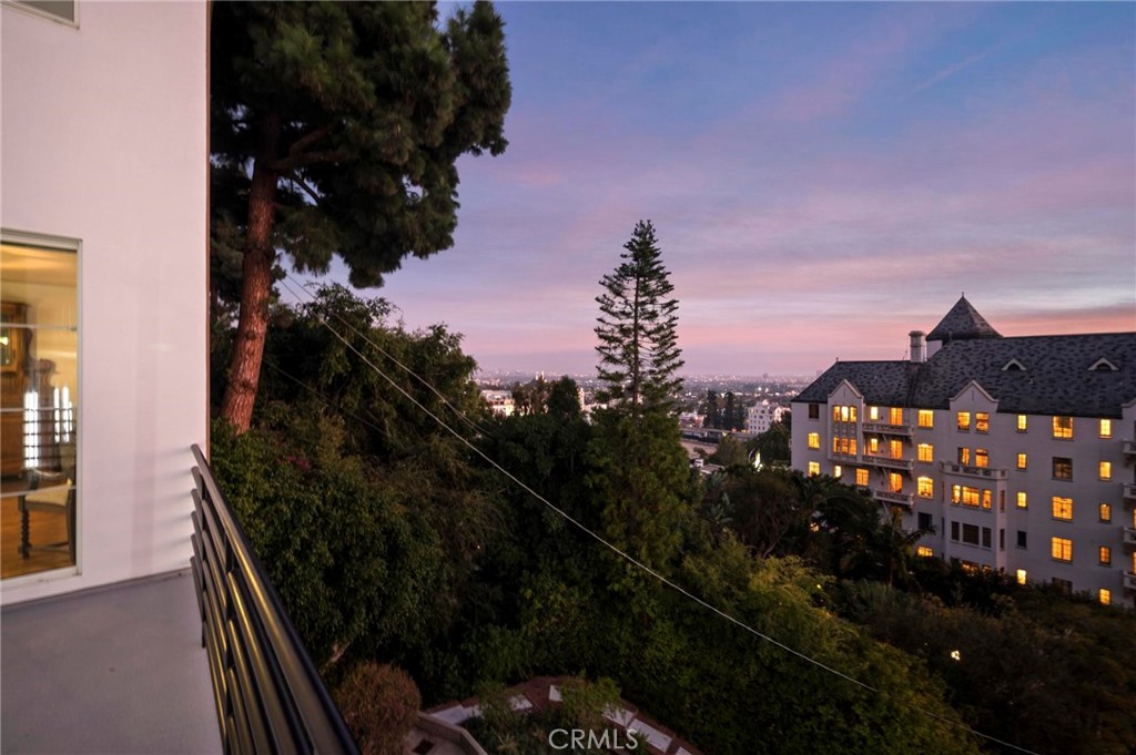 8246 Woodshill Trail