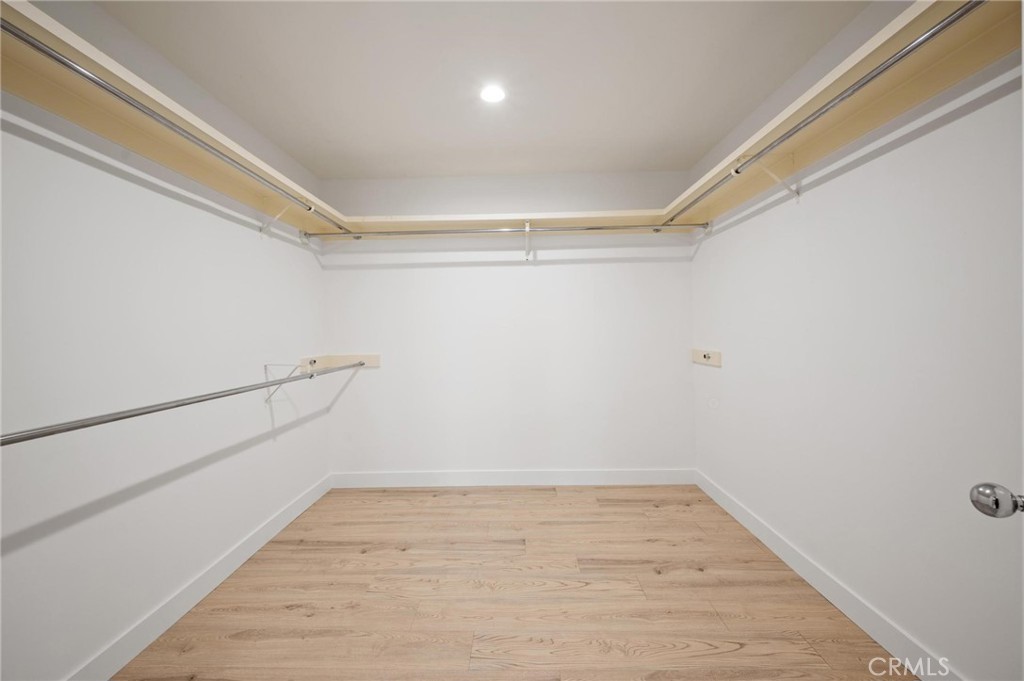 8246 Woodshill Trail