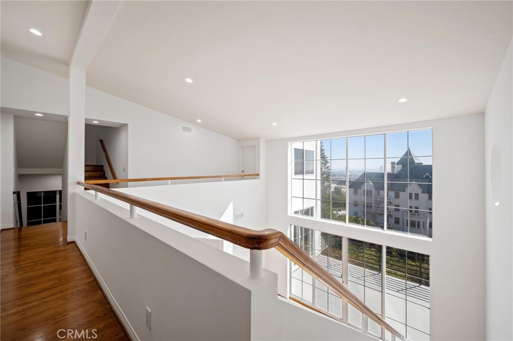 8246 Woodshill Trail