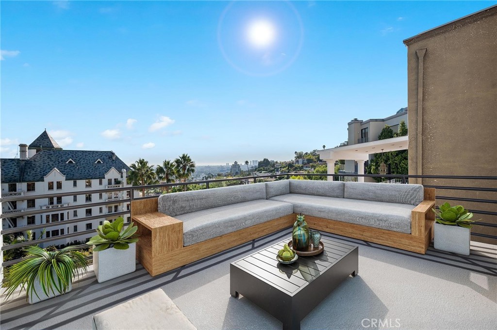 8246 Woodshill Trail