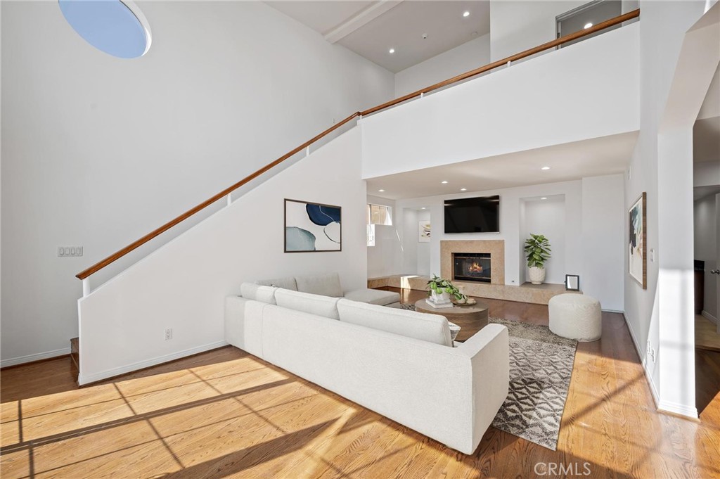 8246 Woodshill Trail