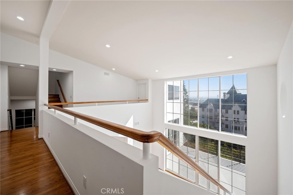 8246 Woodshill Trail