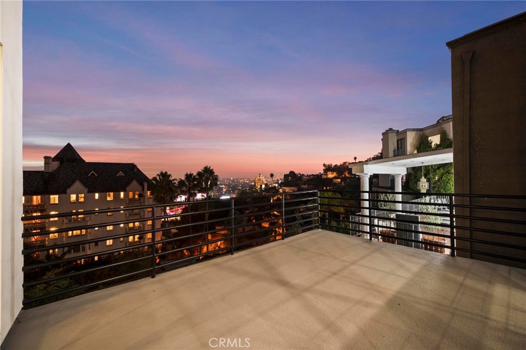 8246 Woodshill Trail