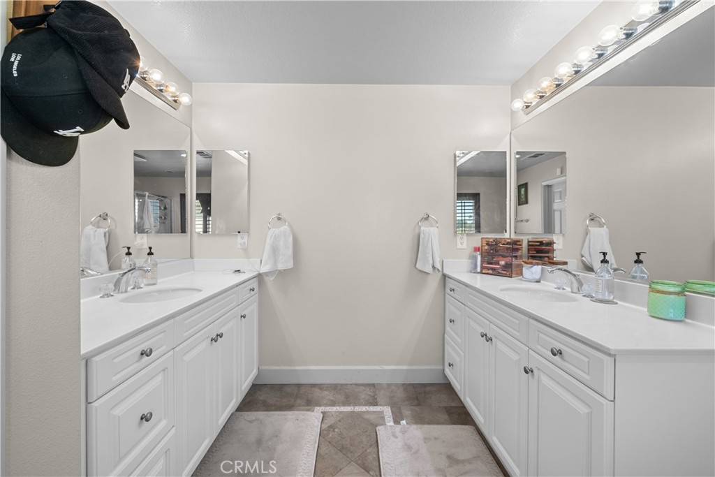 7925 Hemingway Court